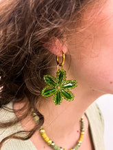 Afbeelding in Gallery-weergave laden, Oorbellen - Daisy (groen)