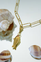 Afbeelding in Gallery-weergave laden, Verwisselbare Kettingbedel - Visje (met roze oogjes)