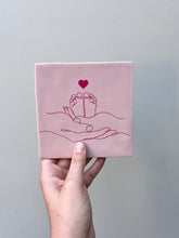 Afbeelding in Gallery-weergave laden, Tegeltje - Roze - Baby