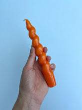 Afbeelding in Gallery-weergave laden, Wavy Candle Oranje