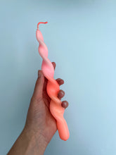 Afbeelding in Gallery-weergave laden, Roze Dinerkaars By Vivi