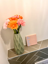 Afbeelding in Gallery-weergave laden, Tegeltje - Roze - Cry about it