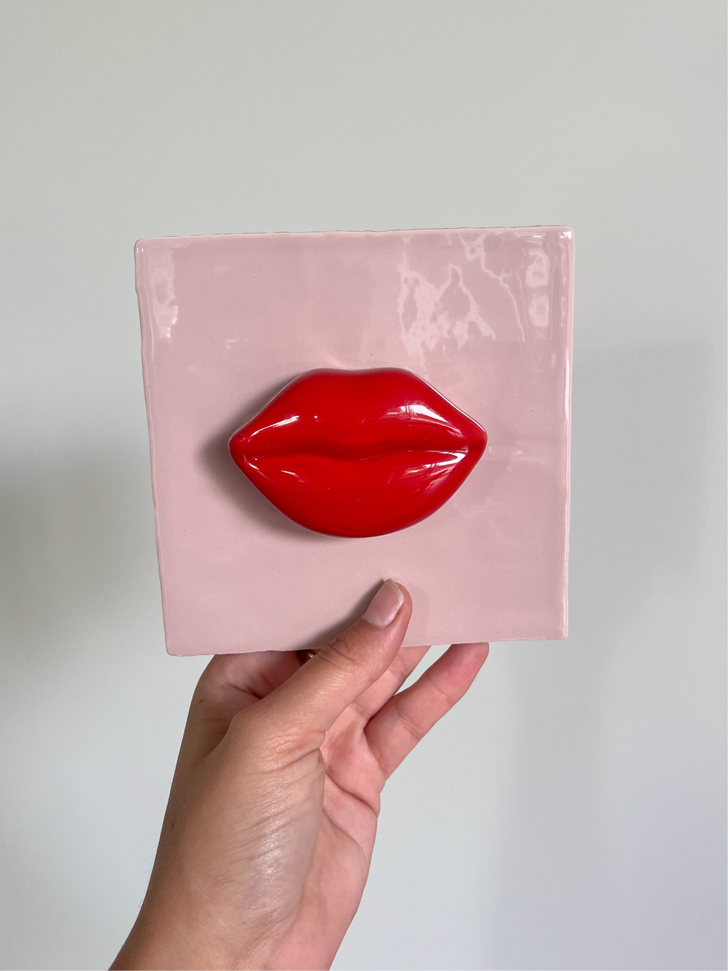 Tegeltje - 3D - Roze - Dikke kus
