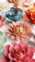 Afbeelding in Gallery-weergave laden, Keramische bloem - Strawflower
