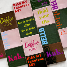 Afbeelding in Gallery-weergave laden, Tegeltje - Roze - Coffee Please
